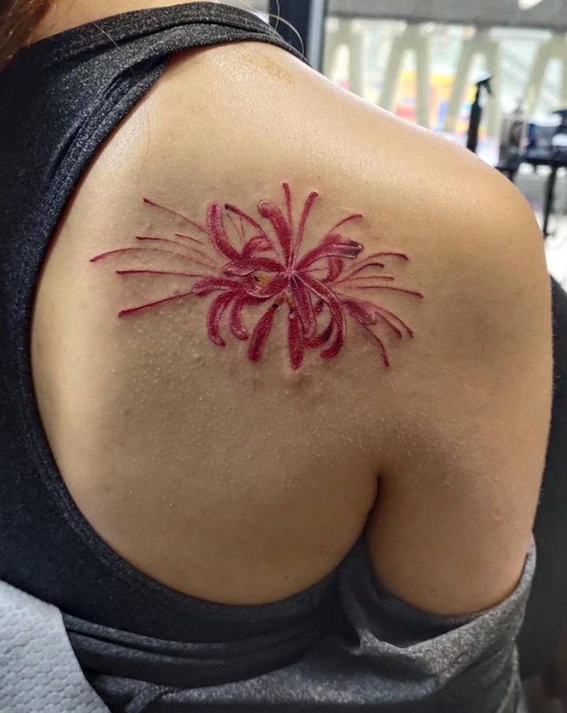 小图走一走纹身图片_腹部臀部纹身图案