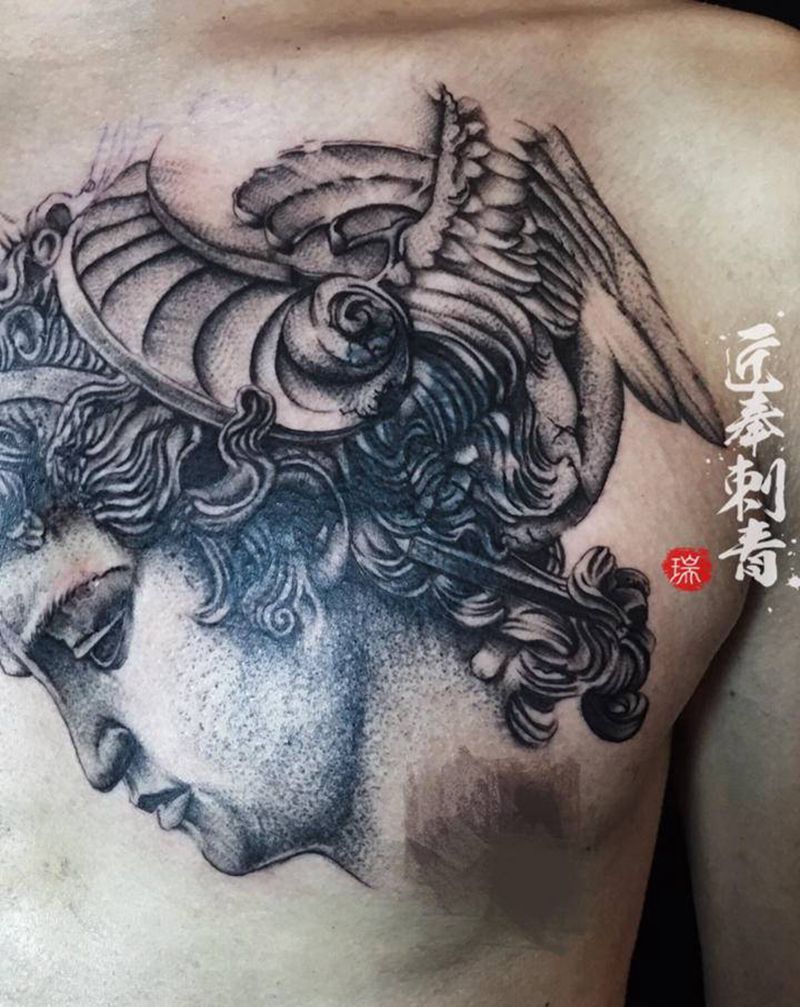 「珀耳修斯遮盖」纹身图片_胸部欧美写实素描纹身图案