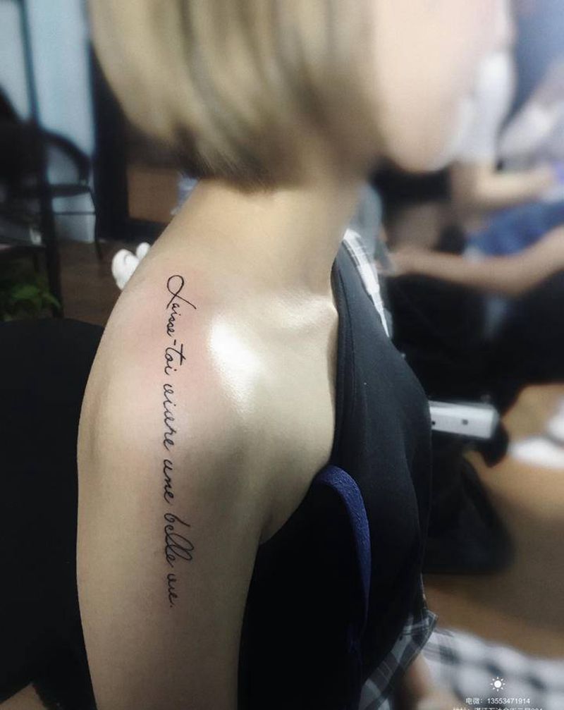 近期店内小图纹身图片_胸部纹身图案