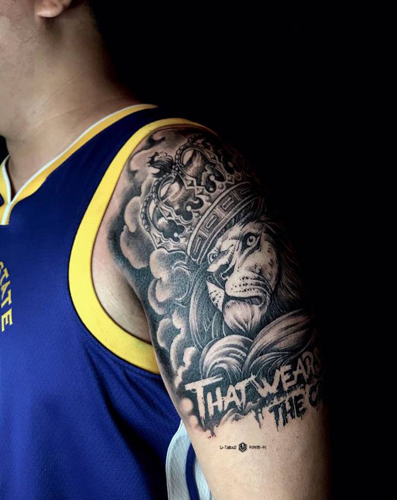 狮子纹身图片_手臂欧美写实纹身图案