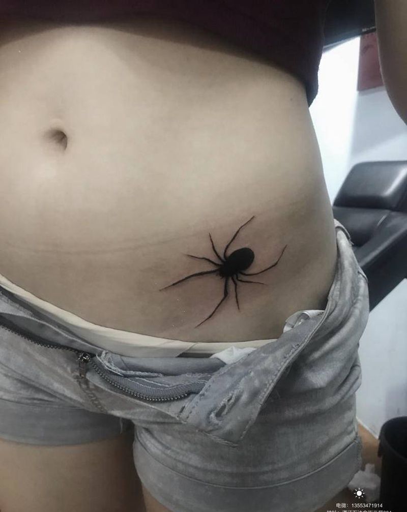 大蜘蛛纹身图片_臀部纹身图案
