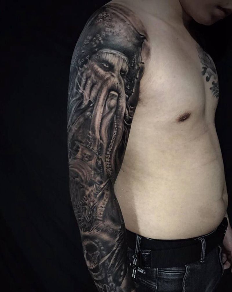 加勒比海盗纹身图片_手臂纹身图案