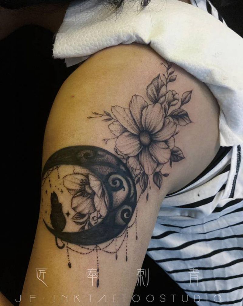 花卉修改老图腾纹身图片_手臂点刺纹身图案