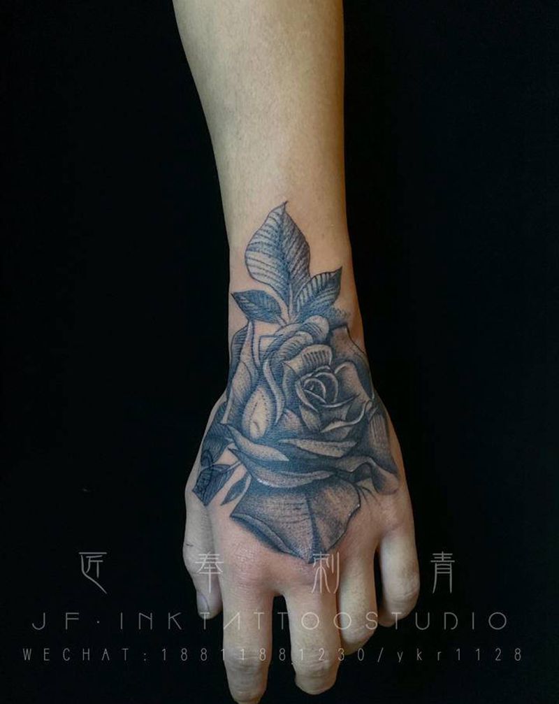 玫瑰纹身图片_New School纹身图案