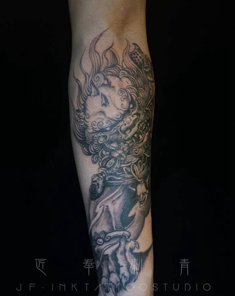 唐狮子纹身图片_手臂新传统纹身图案