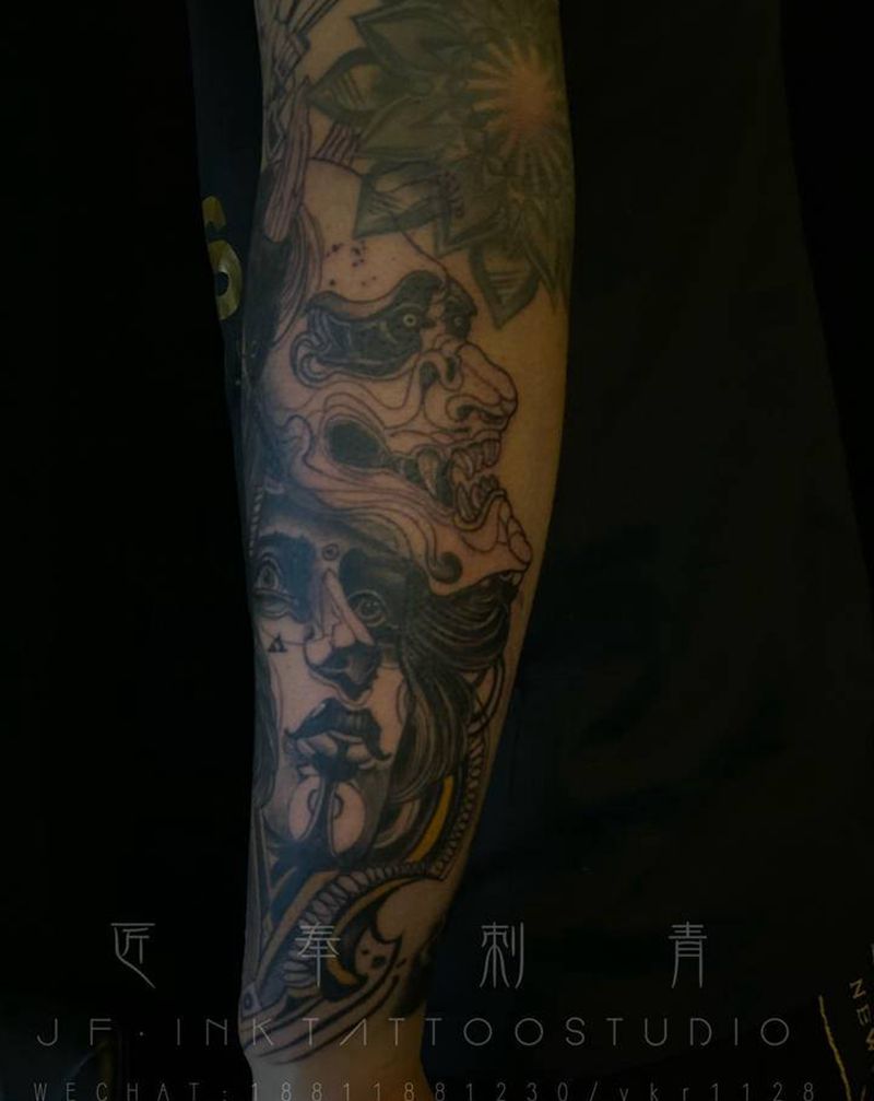 New school纹身图片_手部New School纹身图案