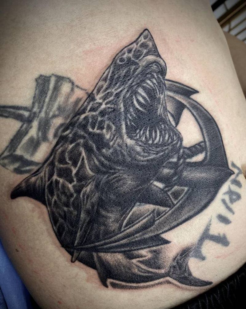 鲨鱼遮盖修改未完纹身图片_腹部纹身图案