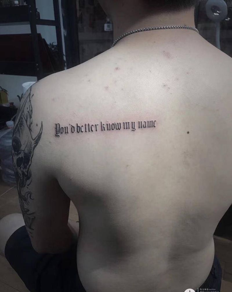 万达店小图纹身图片_背部腹部纹身图案