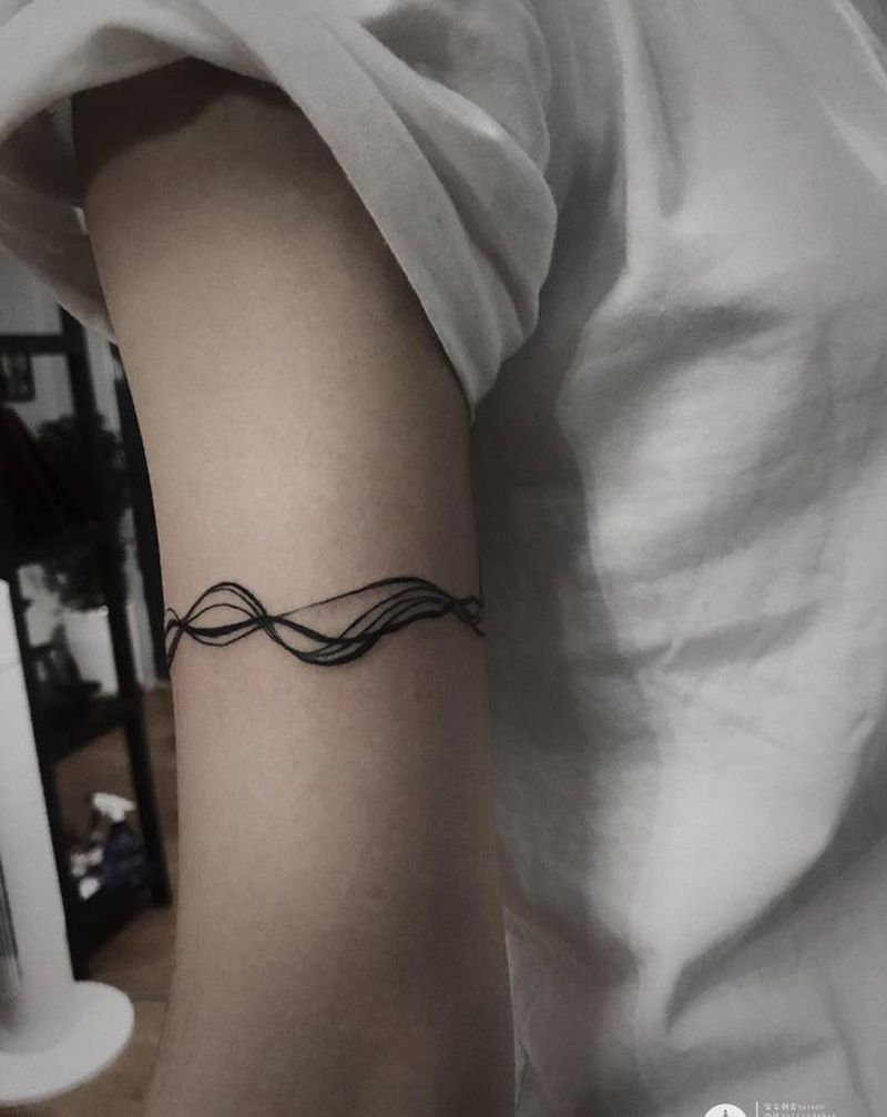 万达店小图纹身图片_腹部纹身图案