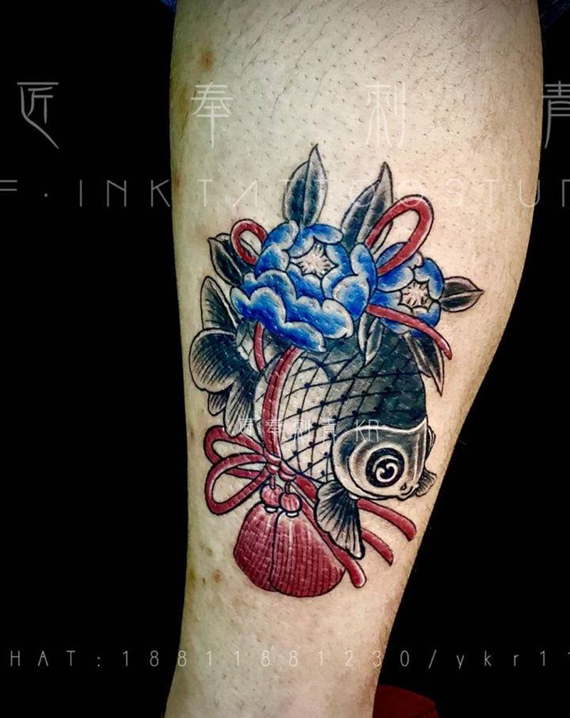 国风小锦鲤纹身图片_腿部新传统纹身图案