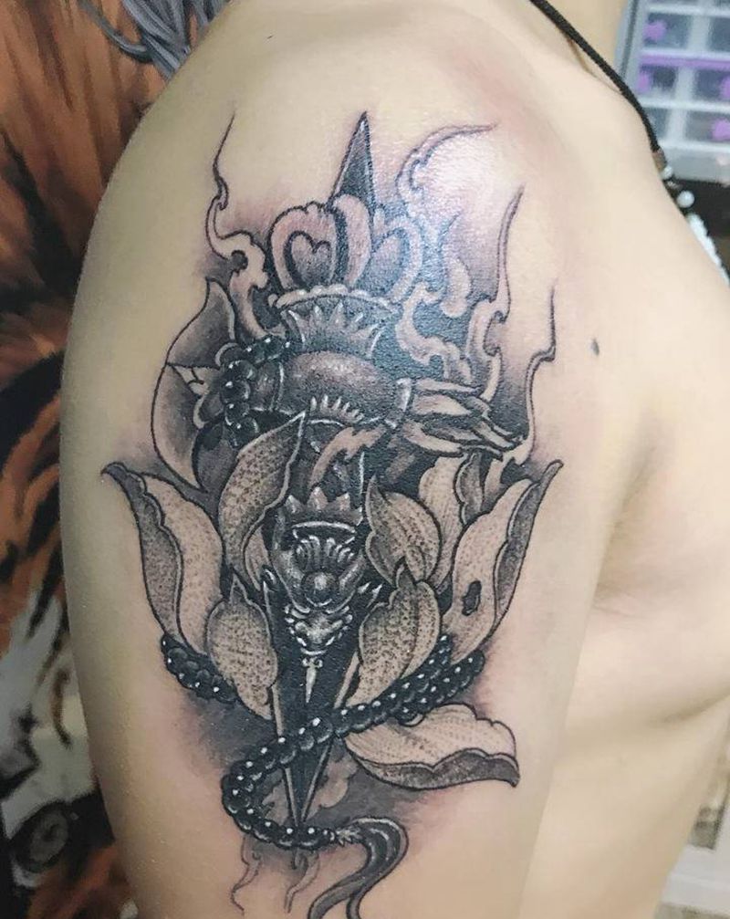 法器纹身图片_手臂新传统纹身图案