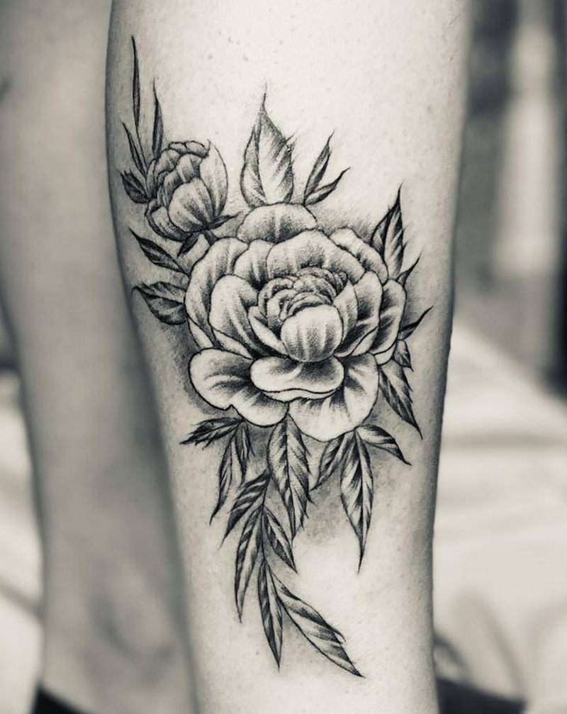 素花纹身图片_腿部纹身图案