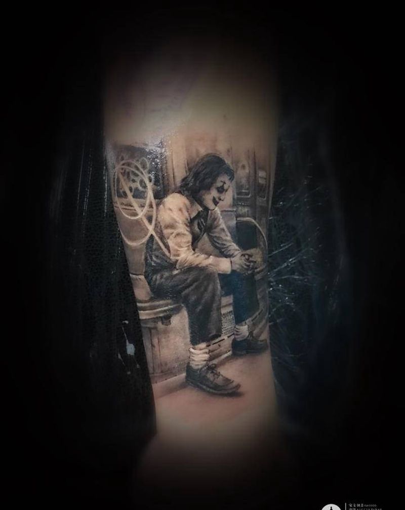 小丑纹身图片_手臂纹身图案