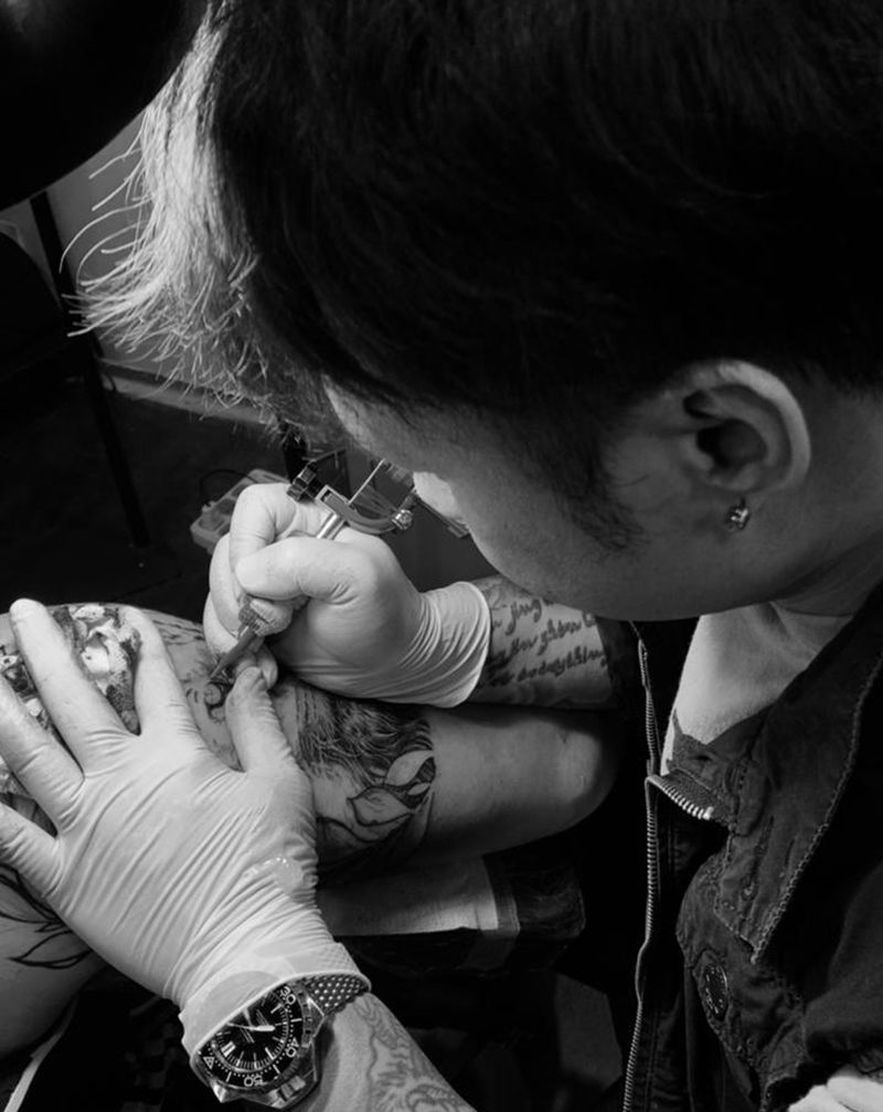 狮子纹身图片_手臂纹身图案