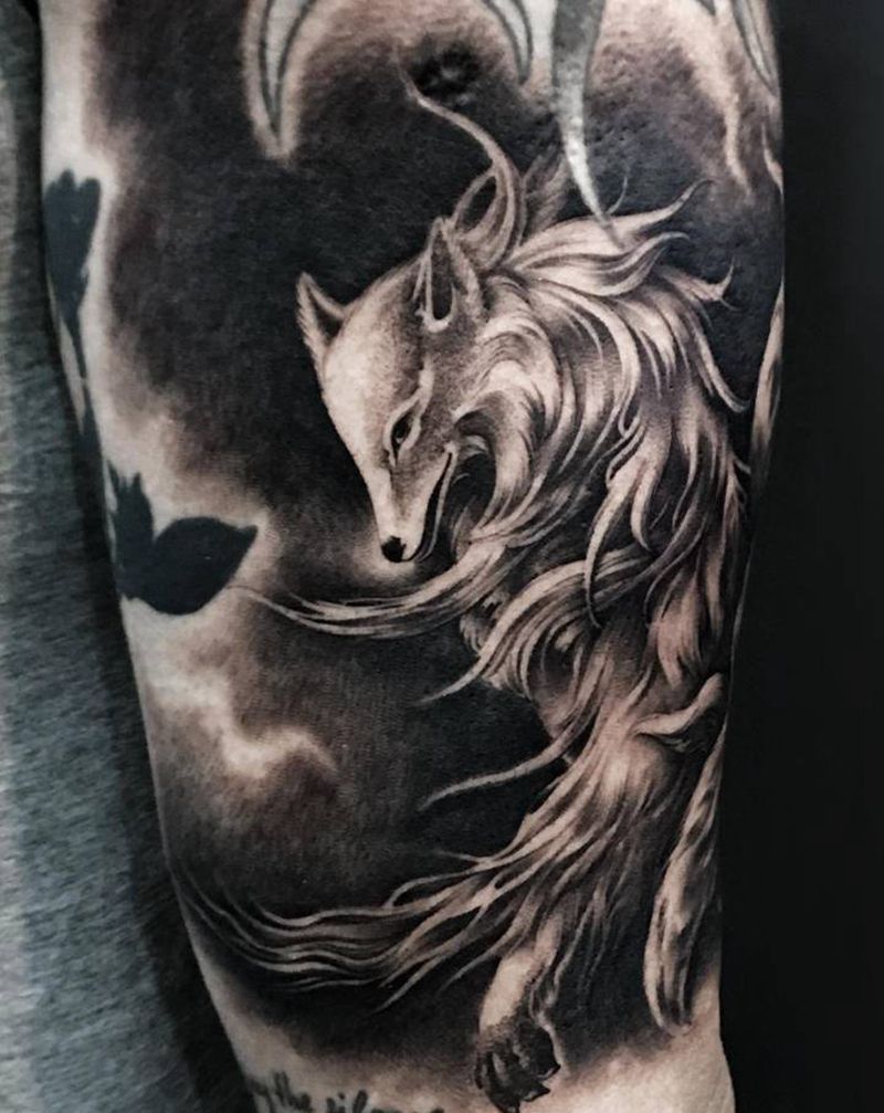 狐狸纹身图片_手臂纹身图案