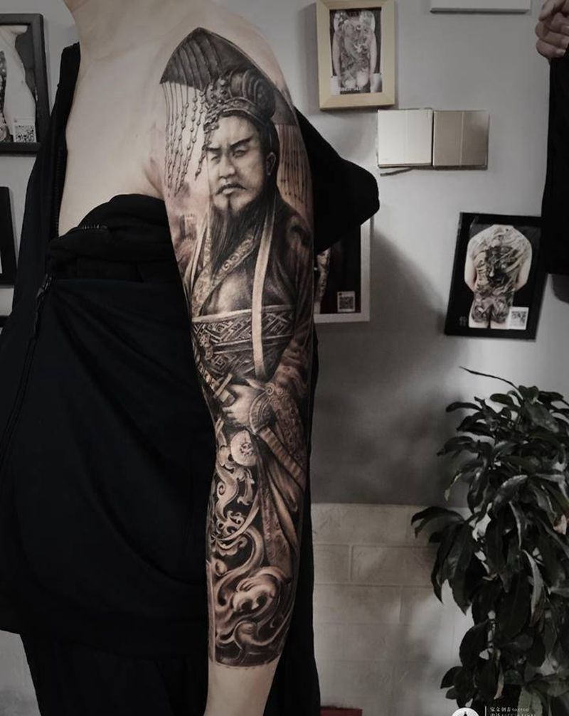 大秦皇帝纹身图片_手臂纹身图案