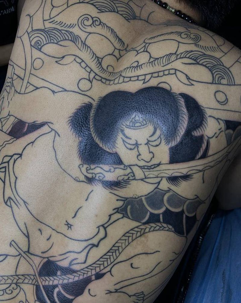 张顺破水门纹身图片_背部老传统纹身图案