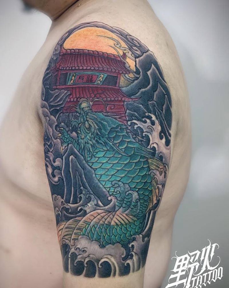 跃龙门纹身图片_肩部新传统鲤鱼覆盖纹身图案