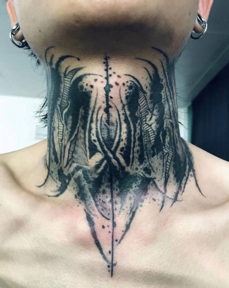 花体纹身图片_颈部纹身图案