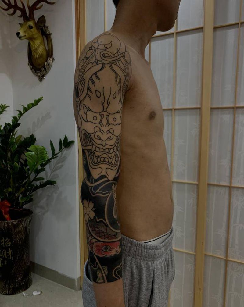 般诺纹身图片_手臂老传统纹身图案