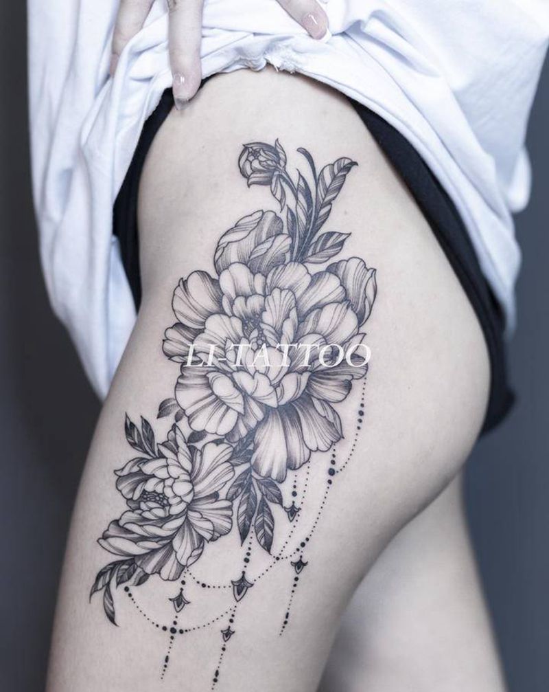 素花纹身图片_腿部臀部点刺水彩素花花叶子纹身图案