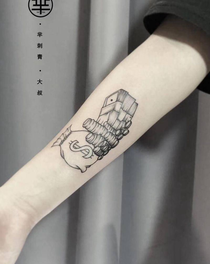 钱袋纹身图片_手臂纹身图案