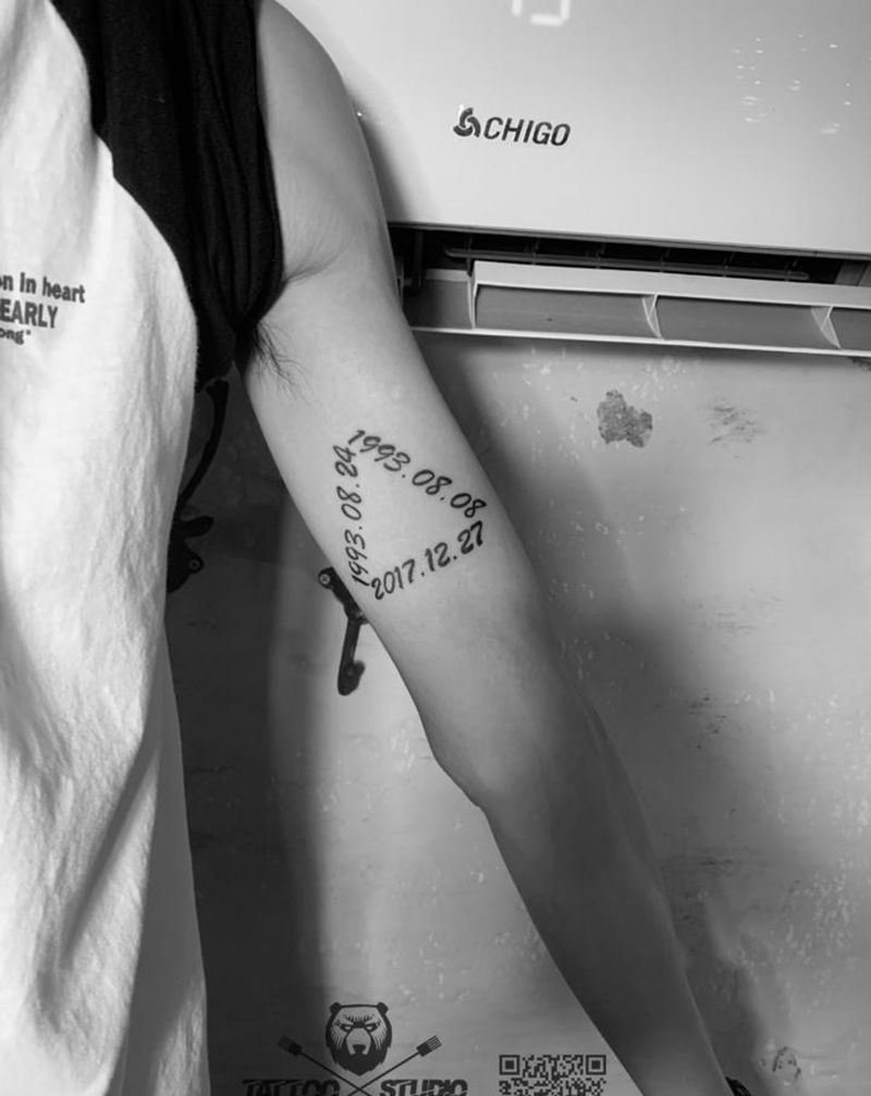 一家三口纹身图片_手臂纹身图案