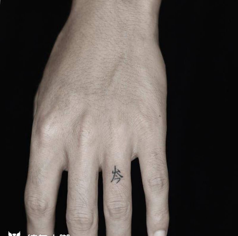 。纹身图片_手部纹身图案