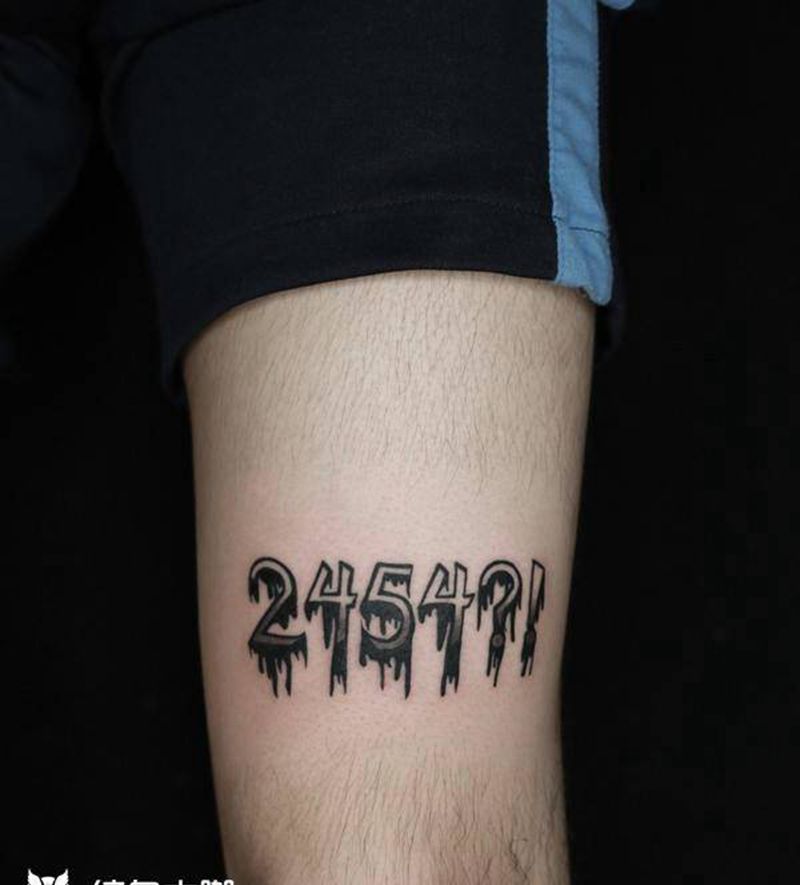 。纹身图片_腿部纹身图案