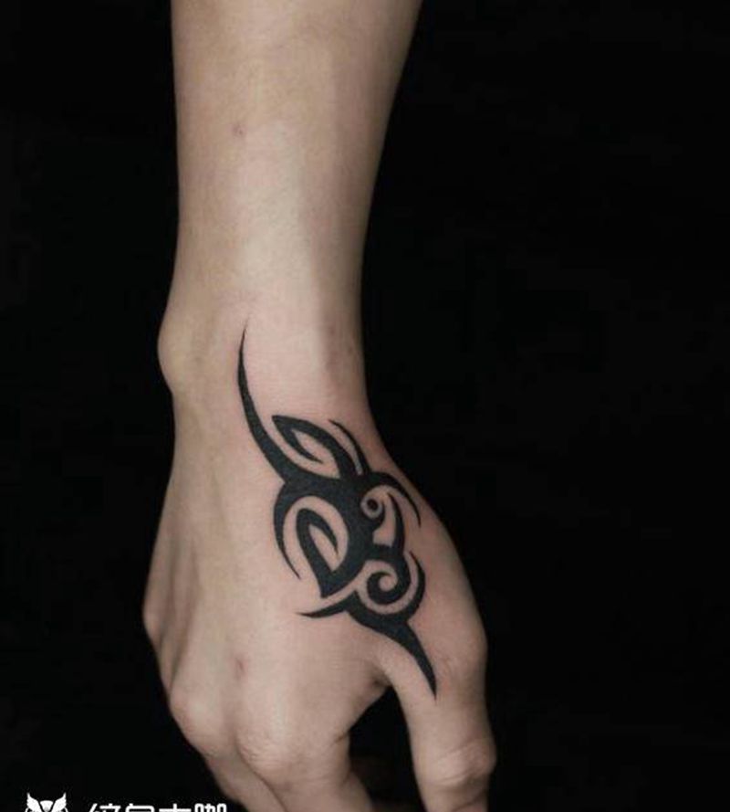 。纹身图片_手部纹身图案