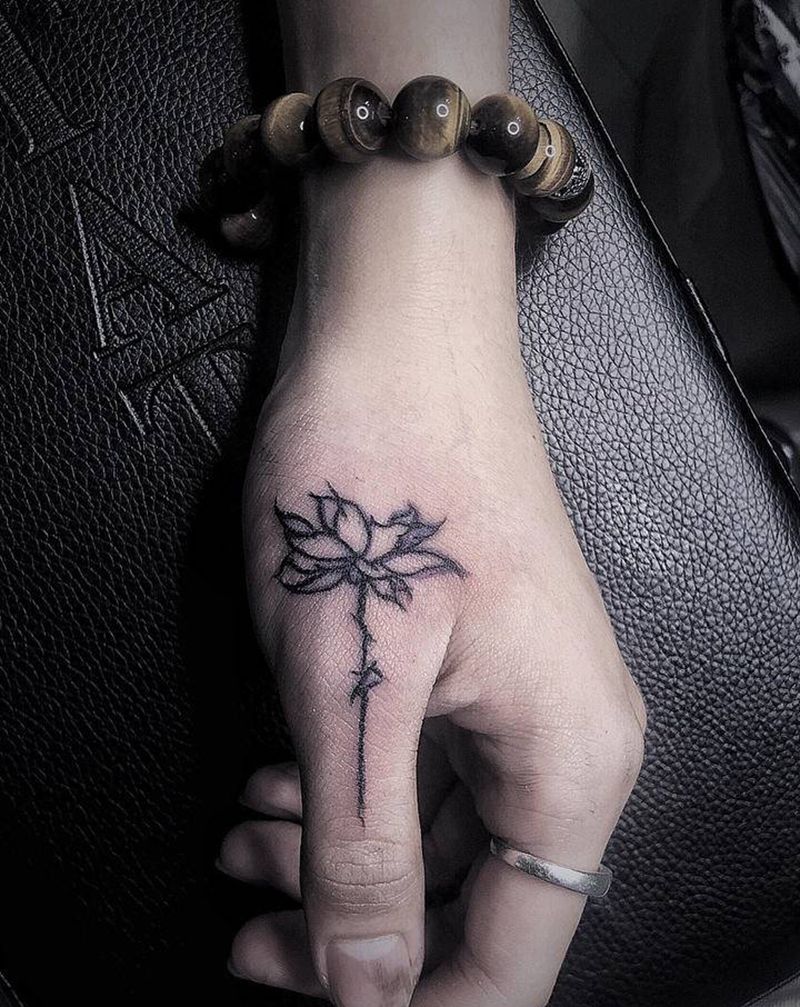 手花纹身图片_手臂老传统花纹身图案