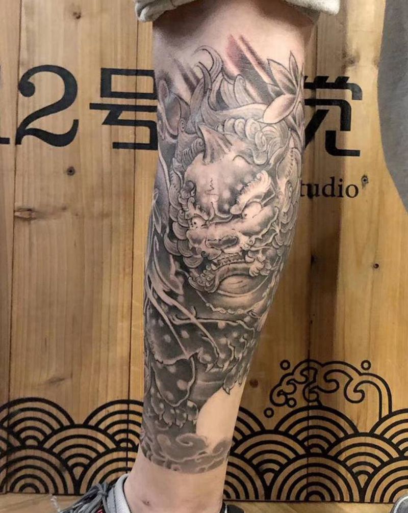 唐狮包腿纹身图片_腿部新传统纹身图案