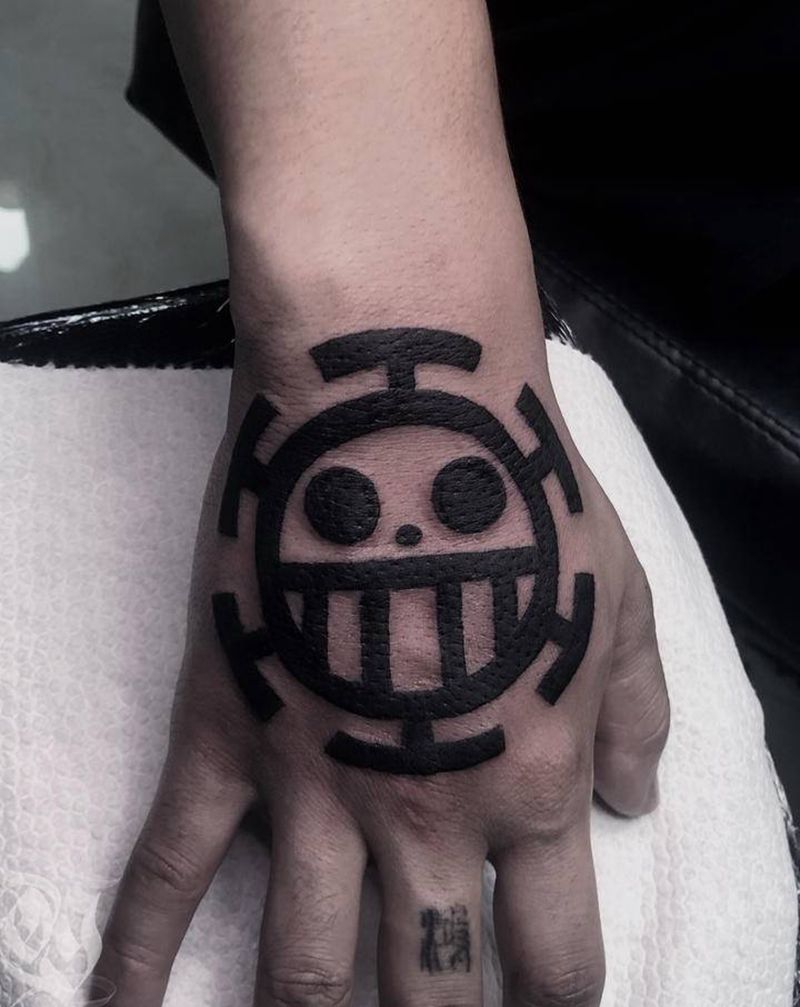 海贼王心脏海贼团旗帜纹身图片_手部图腾纹身图案