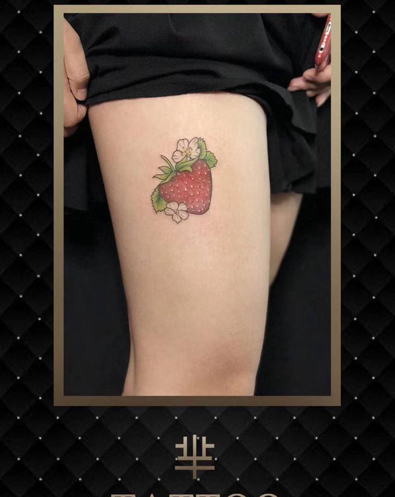 小草莓纹身图片_手臂腿部纹身图案