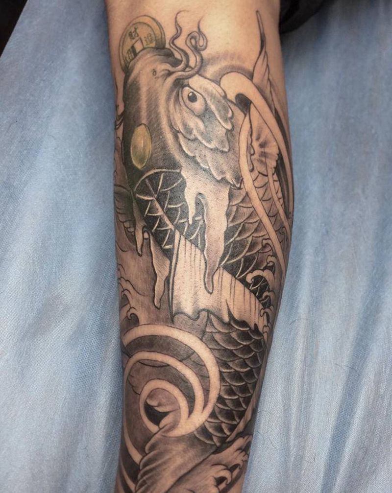 鲤鱼纹身图片_腿部新传统纹身图案