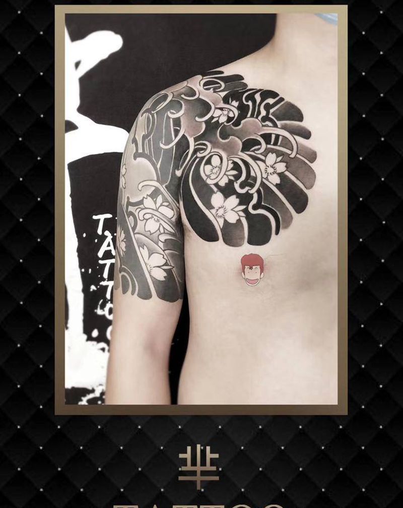 传统半甲纹身图片_手臂肩部纹身图案