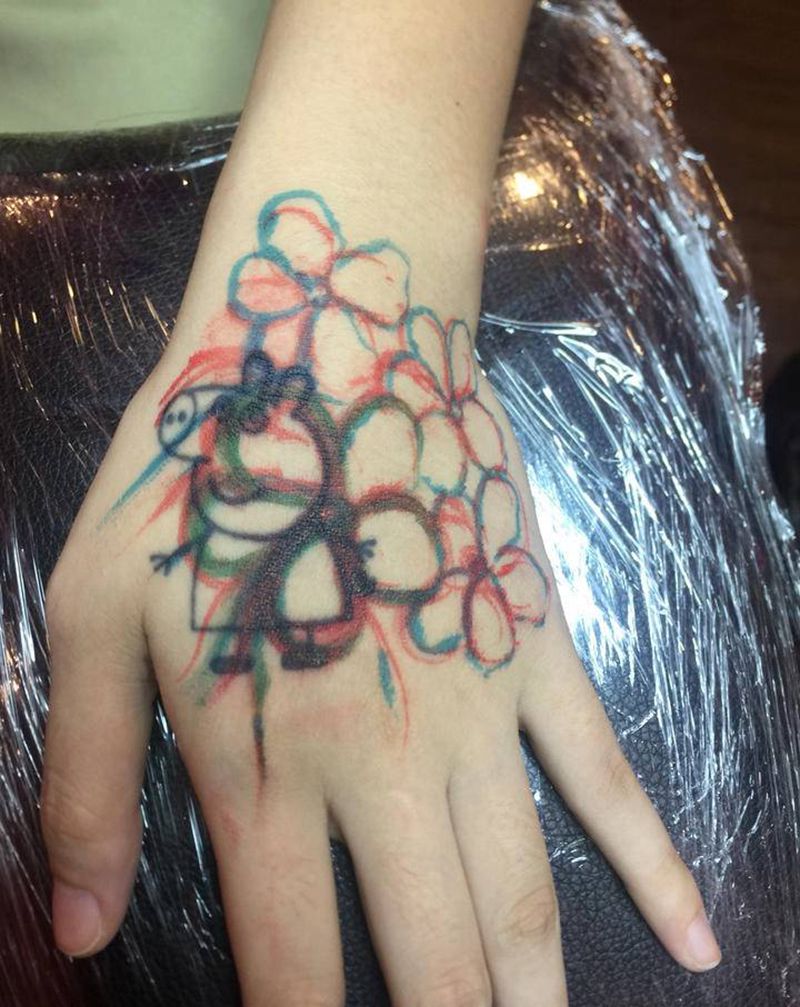 不定期更新，加我微信纹身图片_手部脚部新传统几何纹身图案