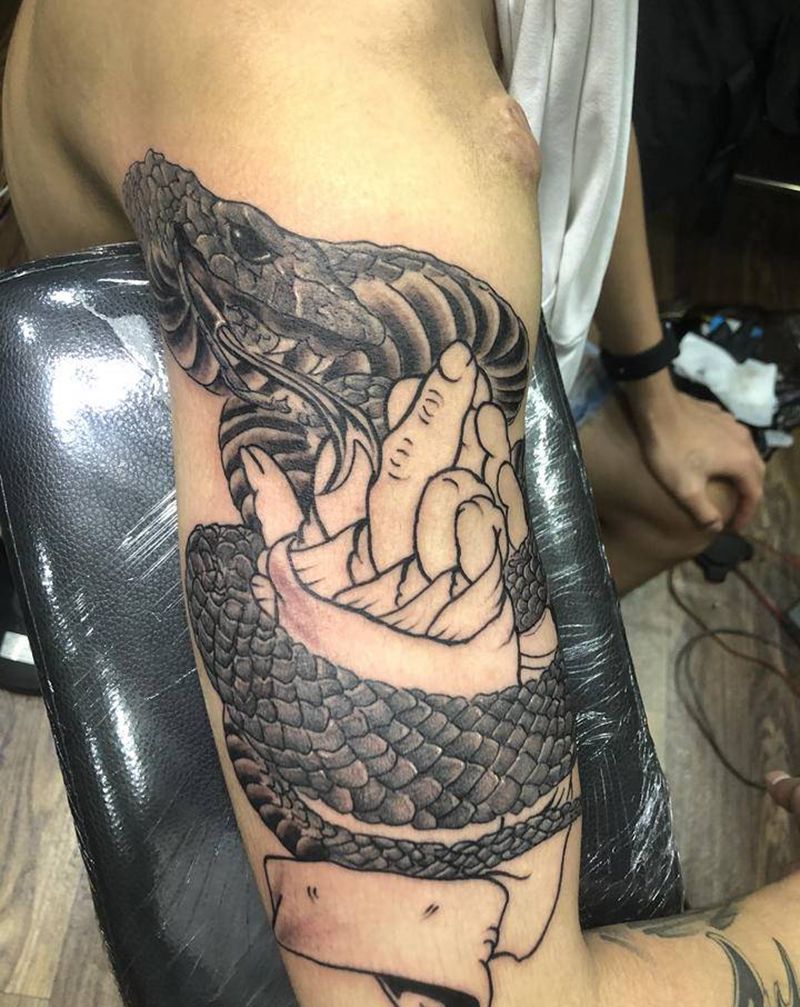 祈祷纹身图片_手部纹身图案