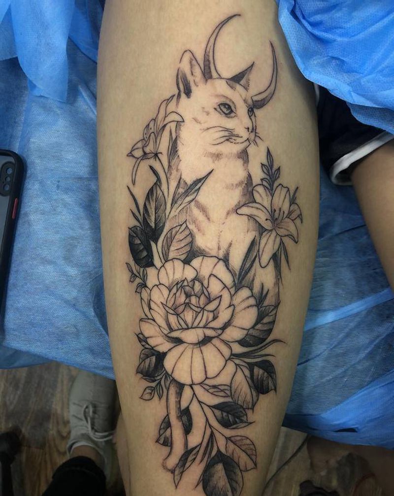 素花纹身图片_腿部纹身图案