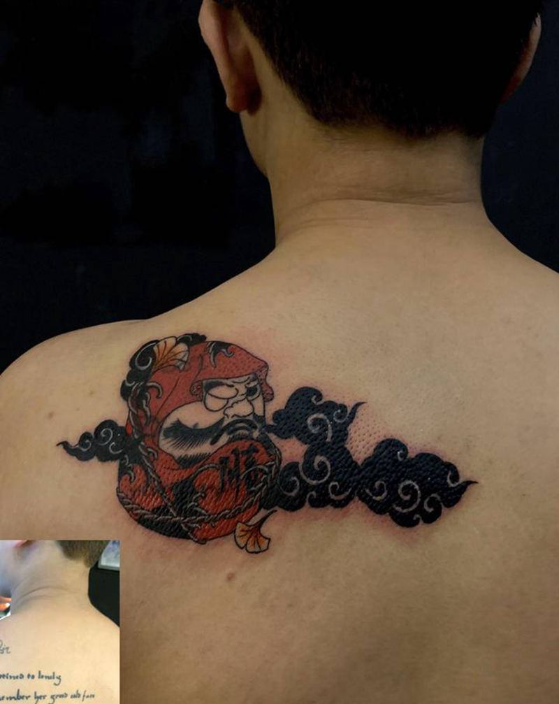 达摩蛋遮盖纹身图片_肩部老传统纹身图案