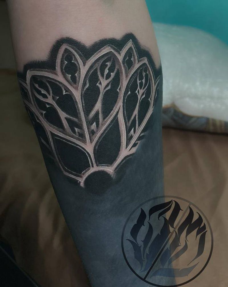 欧美窗花写实纹身图片_手部欧美写实写实窗花纹身图案