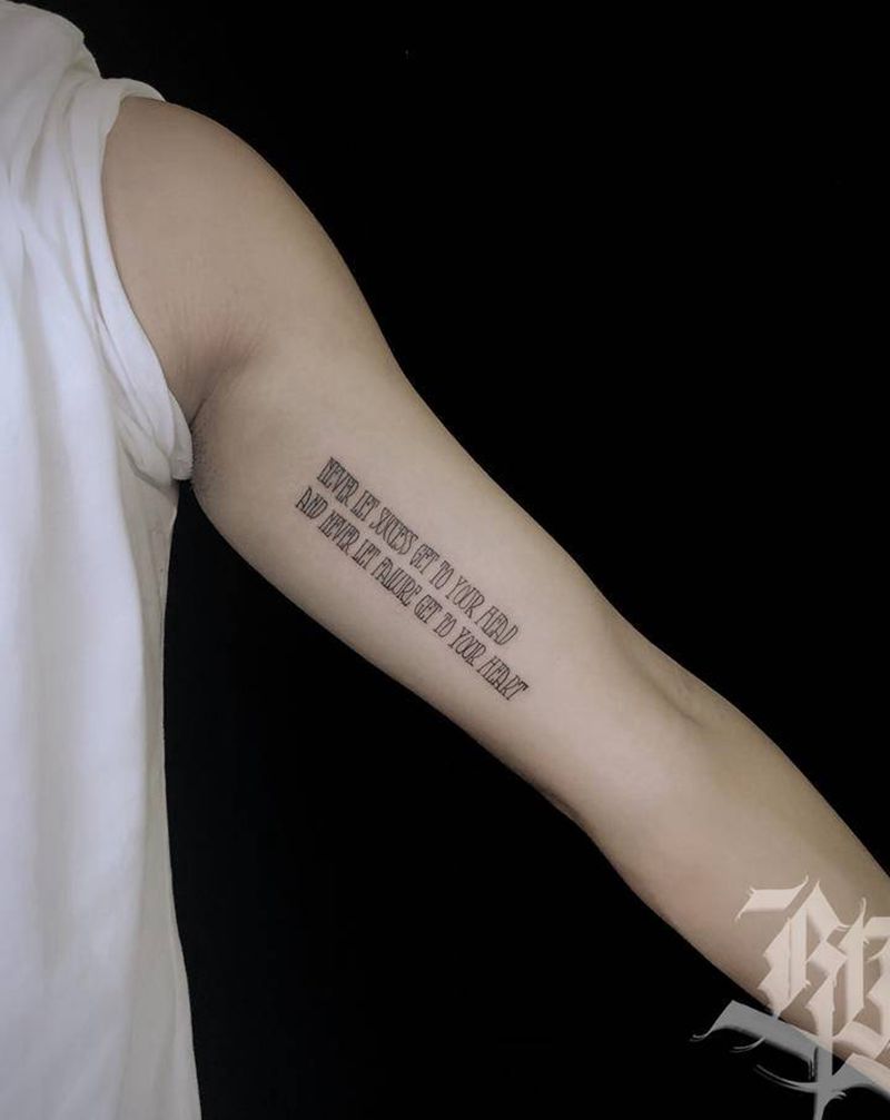 书写英文/抒写故事纹身图片_手臂花体字点刺纹身图案