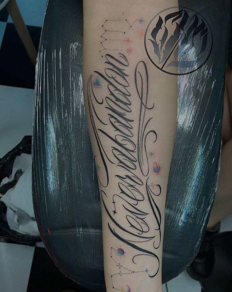 原创花体字纹身图片_手部花体字纹身图案