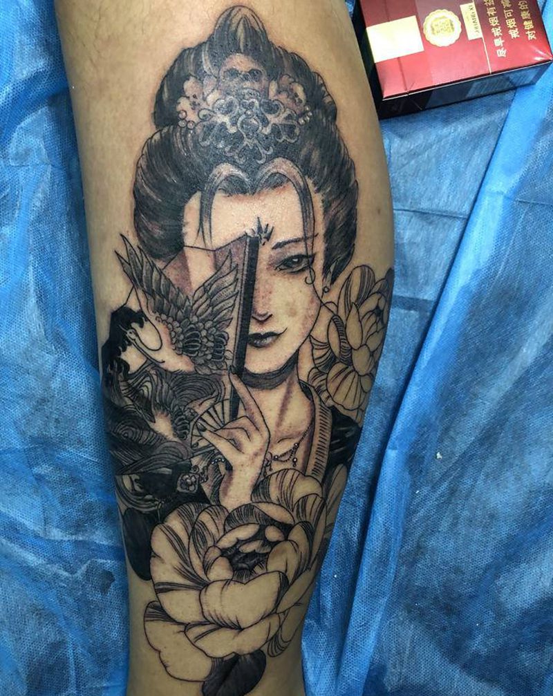 艺伎纹身图片_脚部纹身图案