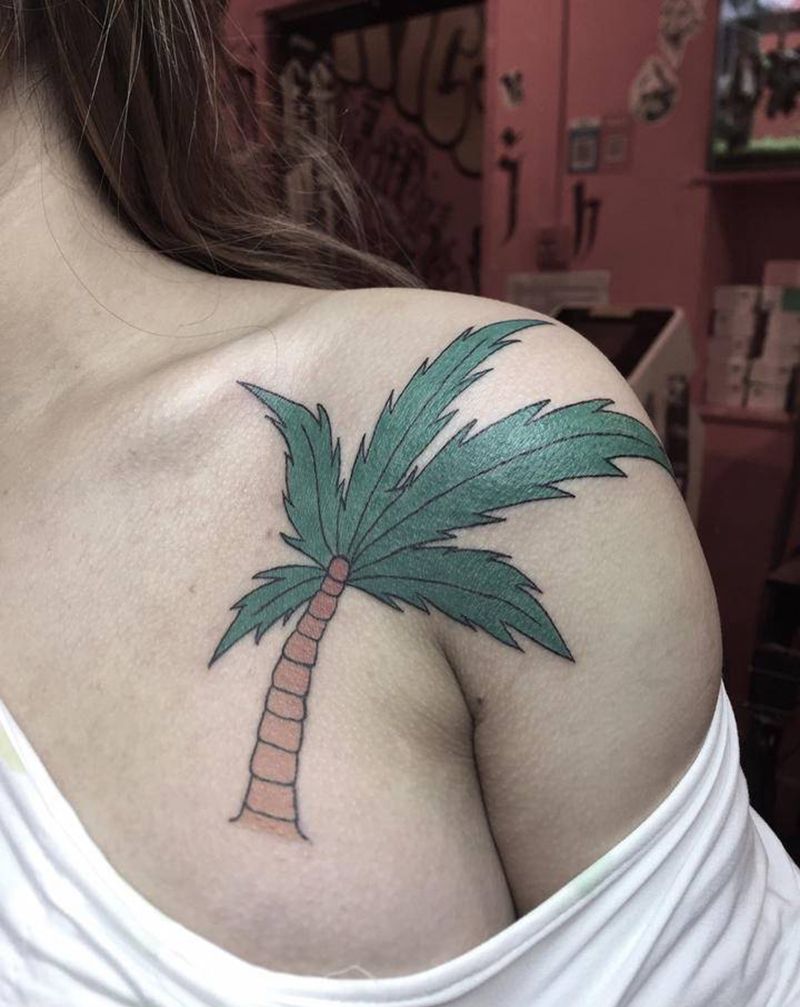 椰树纹身图片_胸部纹身图案