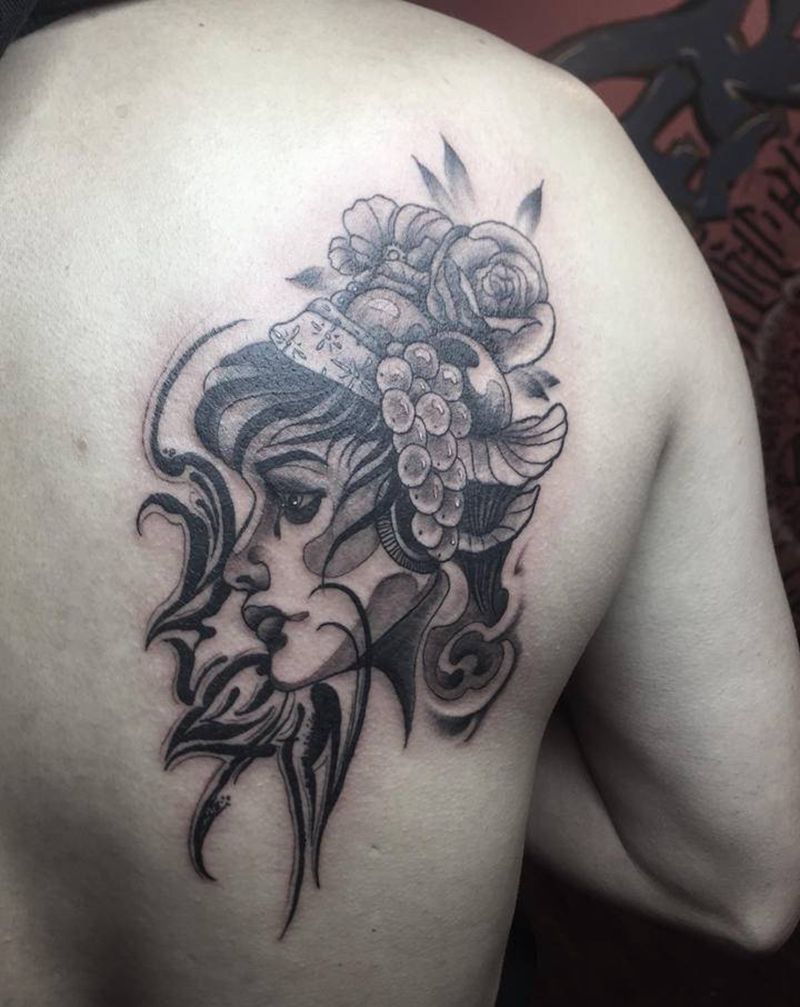 o纹身图片_背部纹身图案