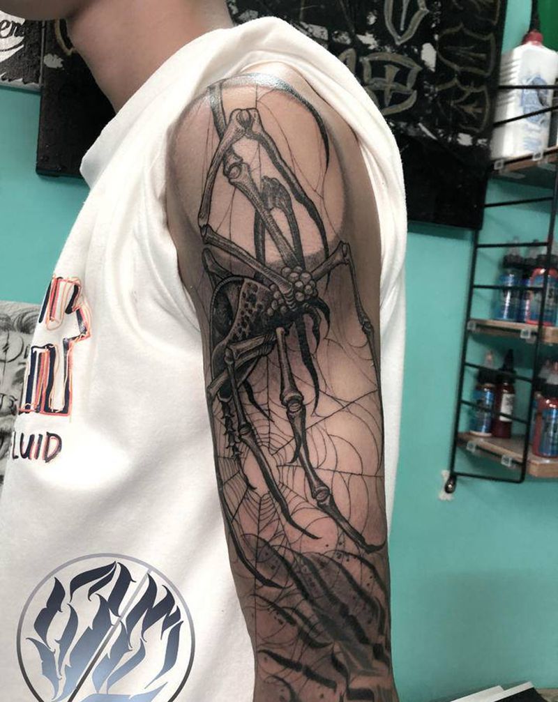 现场创作暗黑蜘蛛纹身图片_手臂蜘蛛暗黑暗黑蜘蛛纹身图案