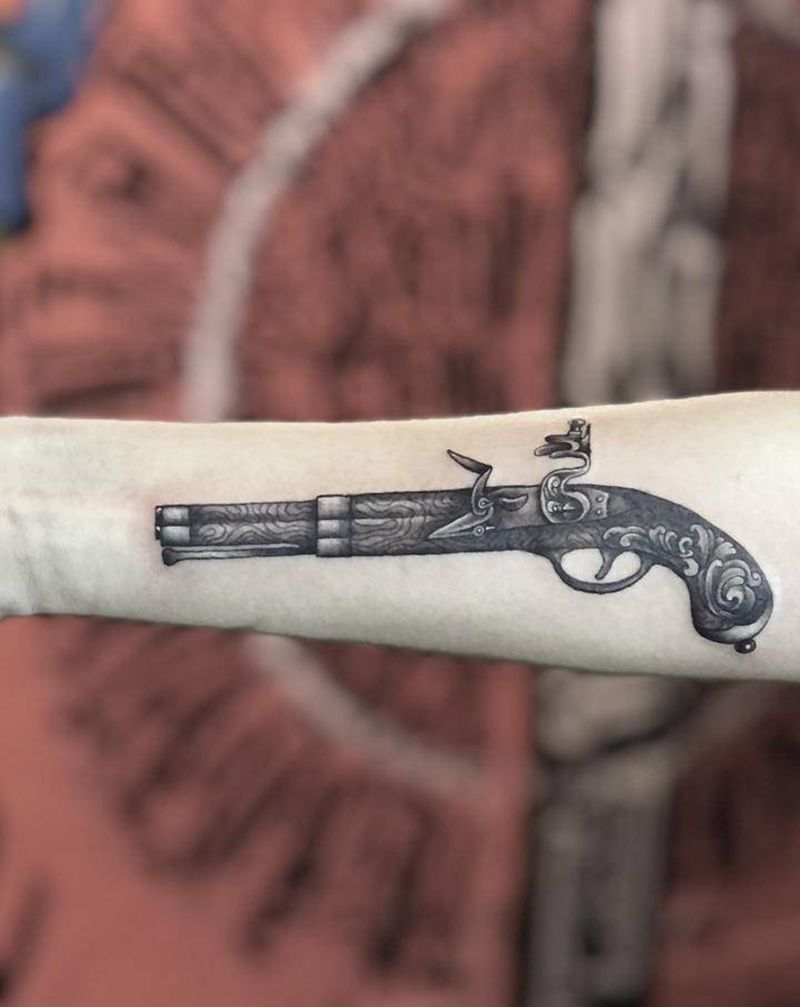 打一炮纹身图片_手部纹身图案