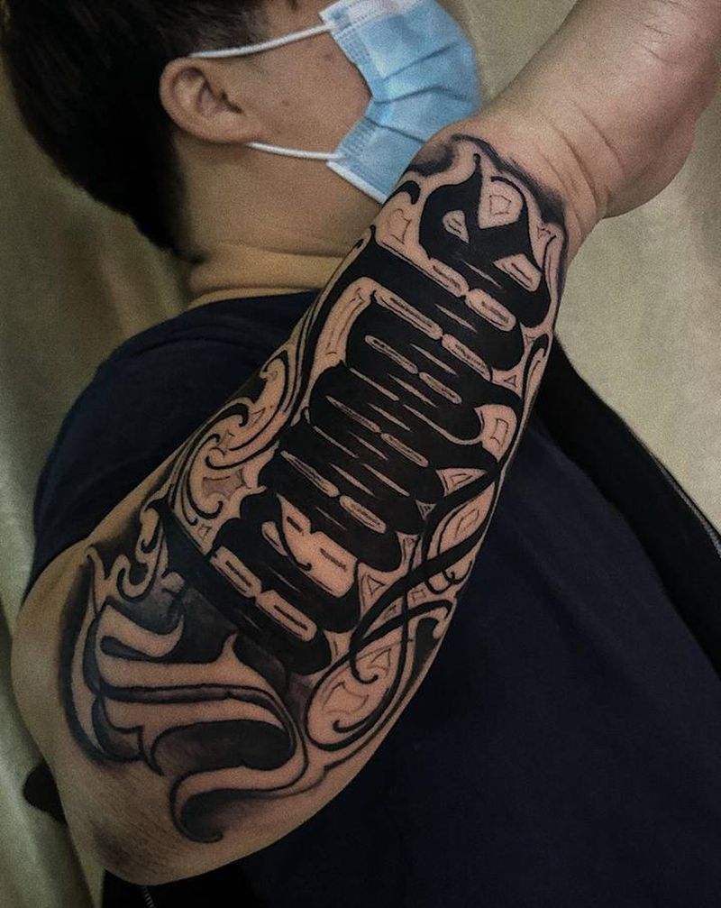 惠州·纹身·花体字纹身图片_手臂欧美写实花体字纹身图案