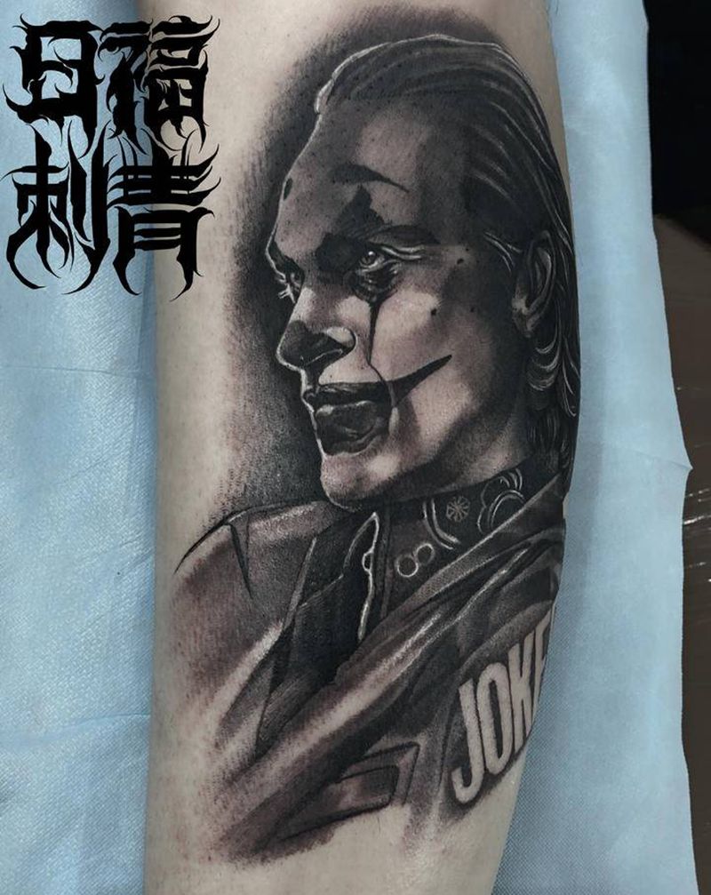 小丑joker纹身图片_脚部腿部欧美写实小丑纹身图案
